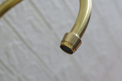 Straight Legs Bridge Faucet