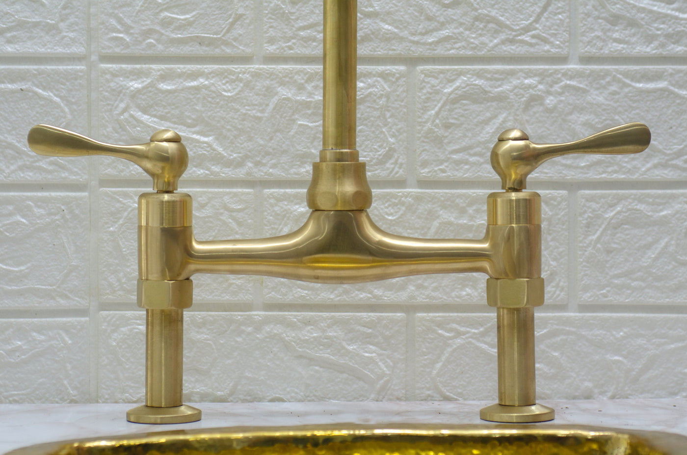 Straight Legs Bridge Faucet