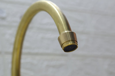 Straight Legs Bridge Faucet